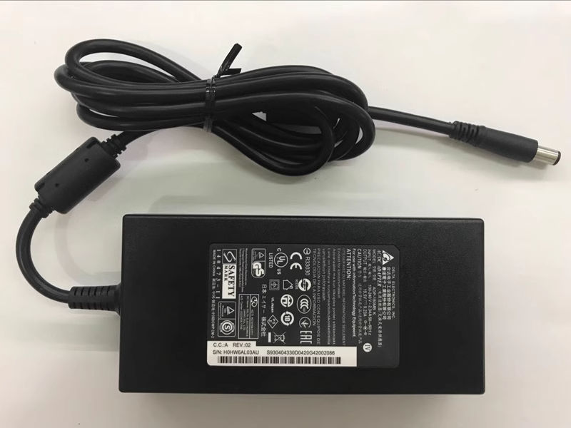 Adattatore CA Delta ADP-180MB  - Laptop Charger recensione e prezzo